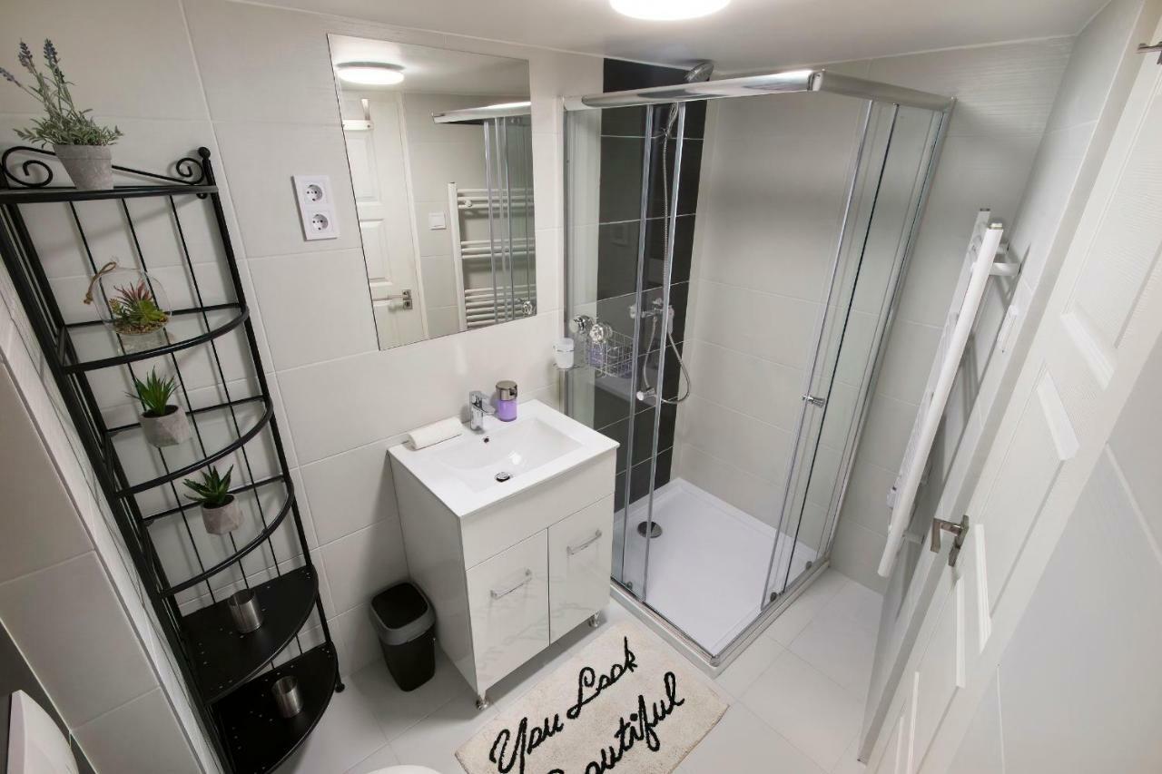 Premium Apartment By Hi5 - Szent Istvan 9 Budapest Exterior photo
